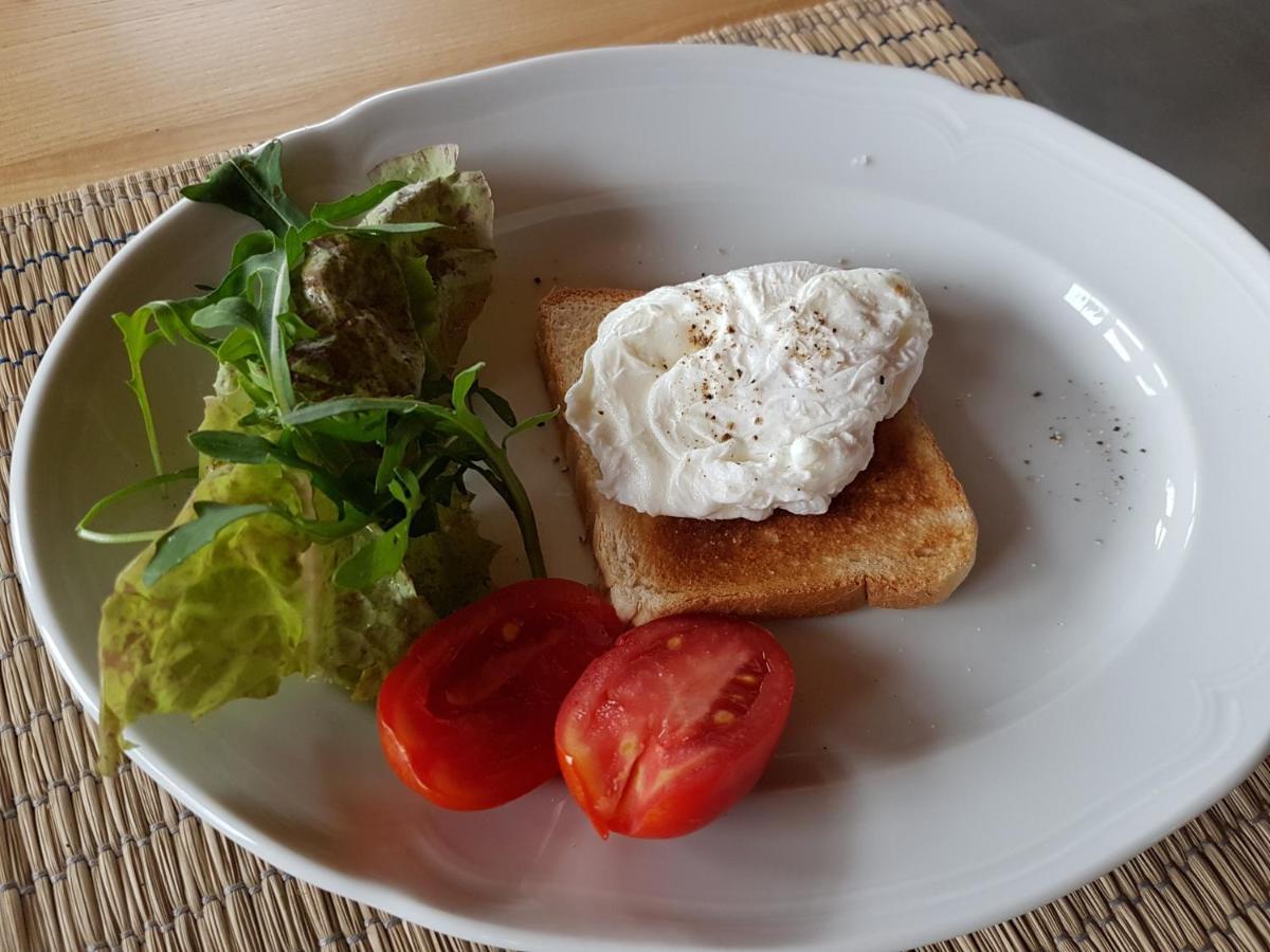 Wypoczynek Pod Lipami Bed and Breakfast Ruciane-Nida Exteriör bild