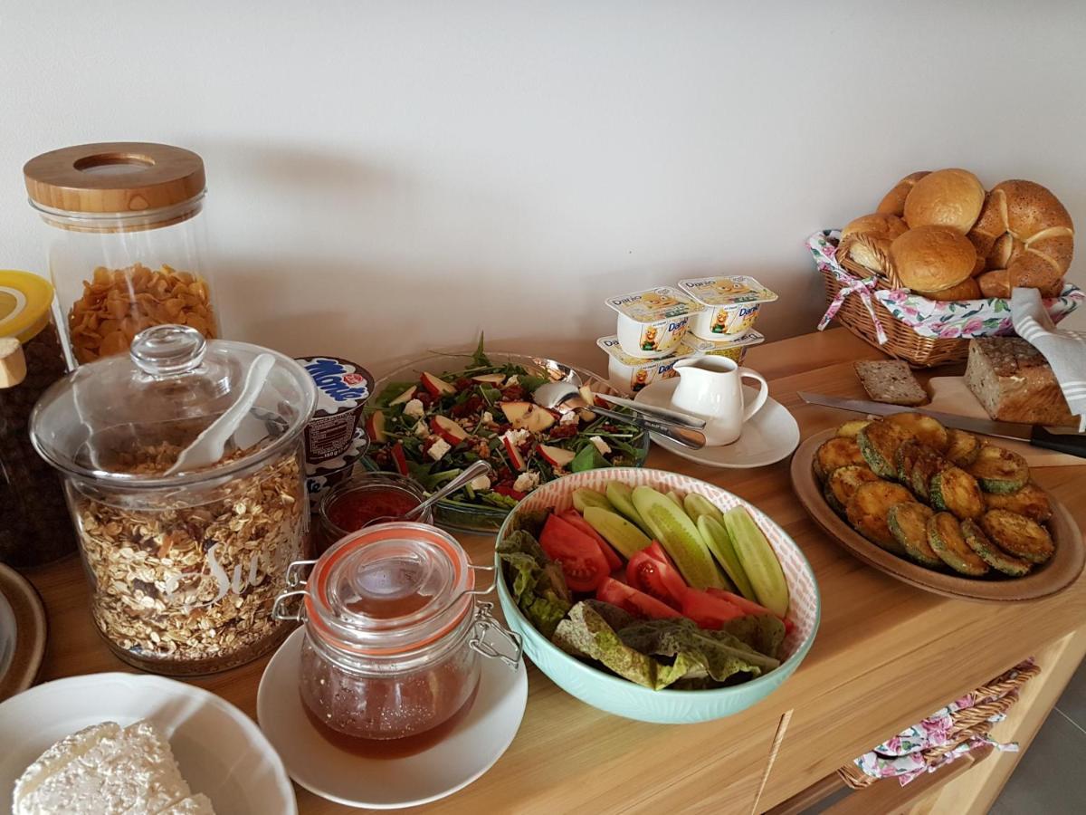 Wypoczynek Pod Lipami Bed and Breakfast Ruciane-Nida Exteriör bild