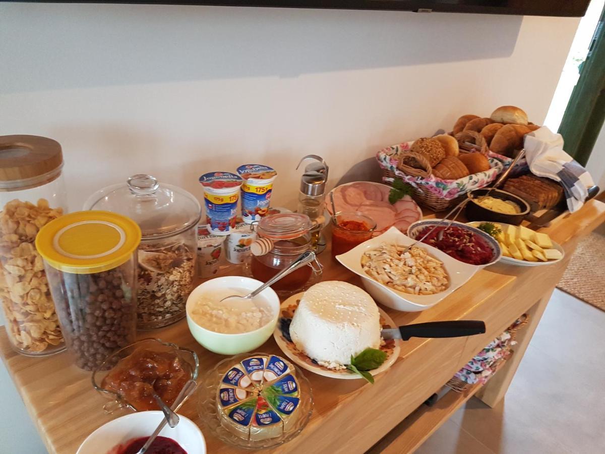 Wypoczynek Pod Lipami Bed and Breakfast Ruciane-Nida Exteriör bild
