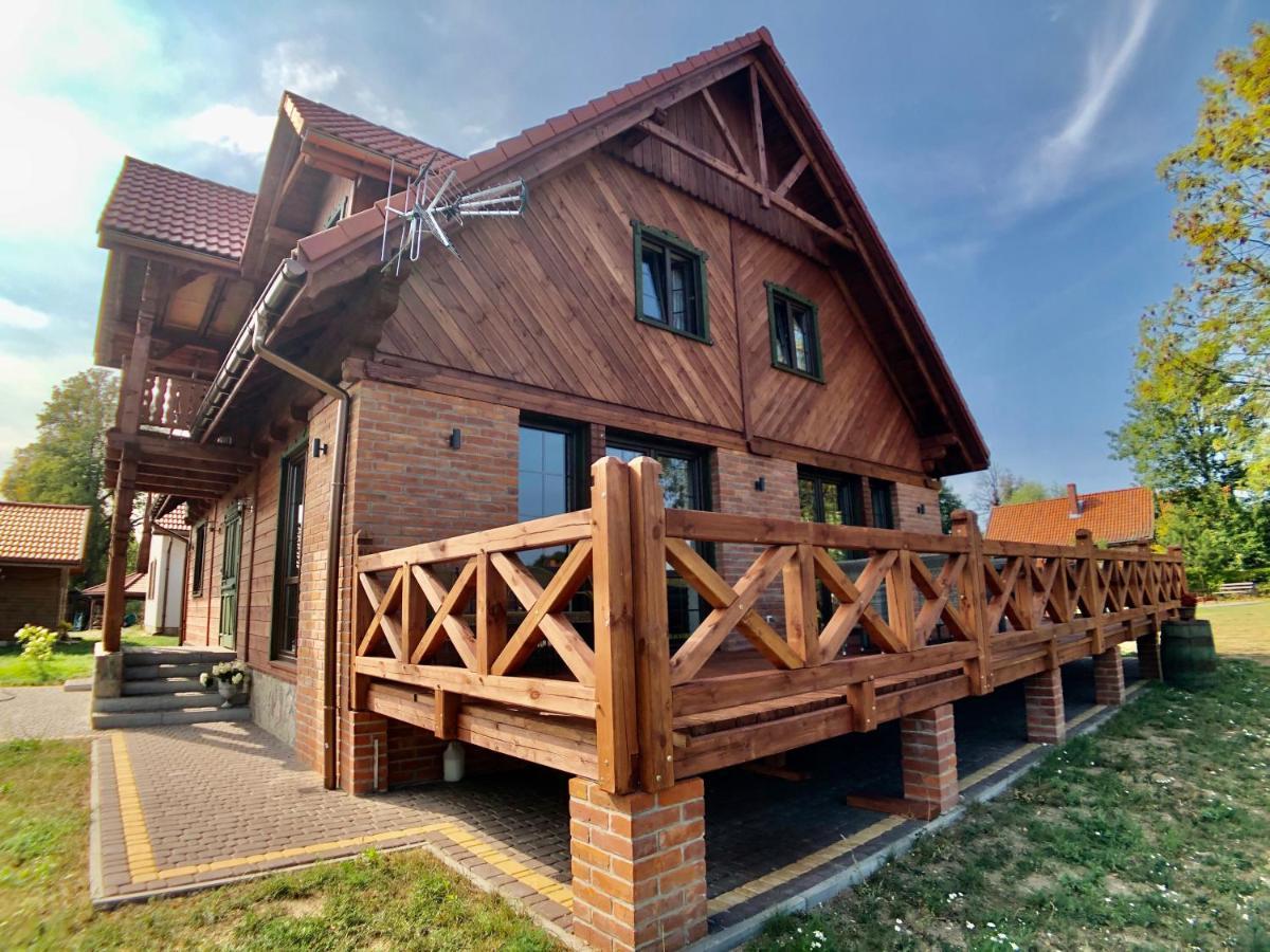 Wypoczynek Pod Lipami Bed and Breakfast Ruciane-Nida Exteriör bild