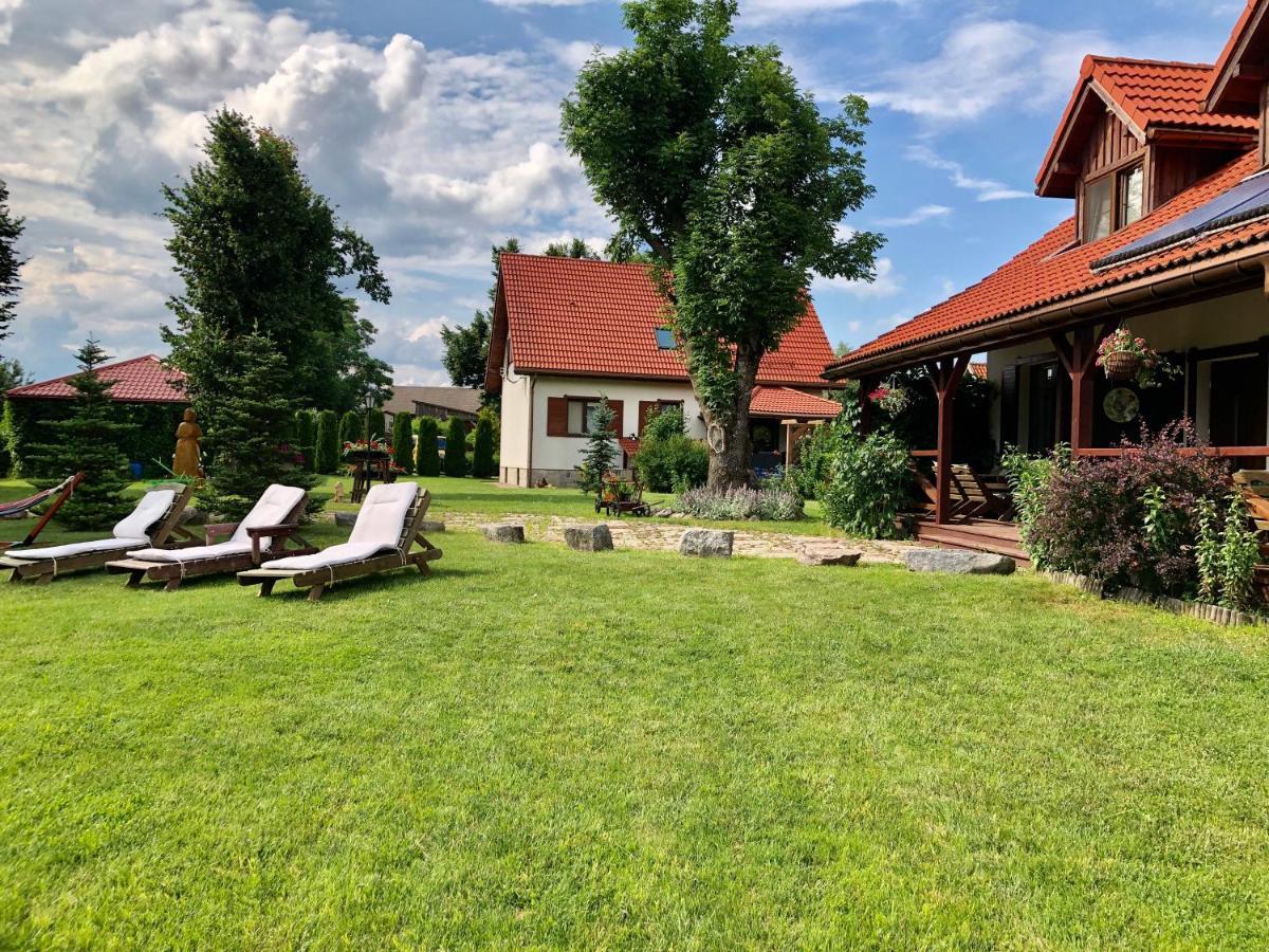Wypoczynek Pod Lipami Bed and Breakfast Ruciane-Nida Exteriör bild